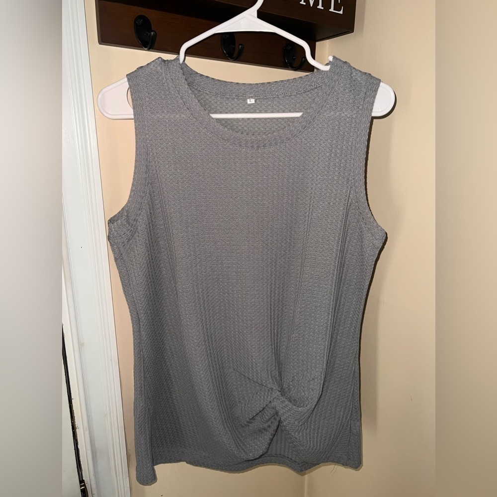 Woman’s Tank with Front Knot